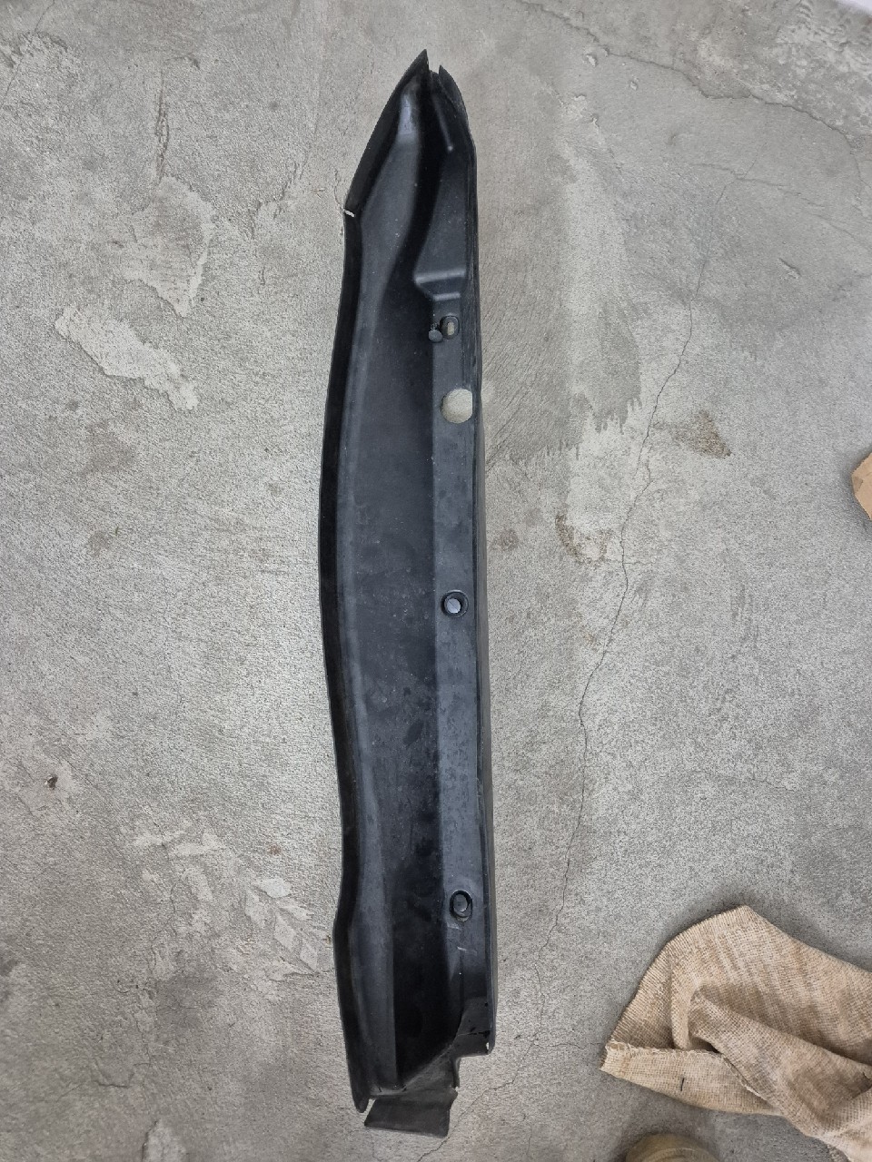 SPARNO SKYDAS КРИЛА A2188890125 CLS W218 ЛІВИЙ ПЕРІД 