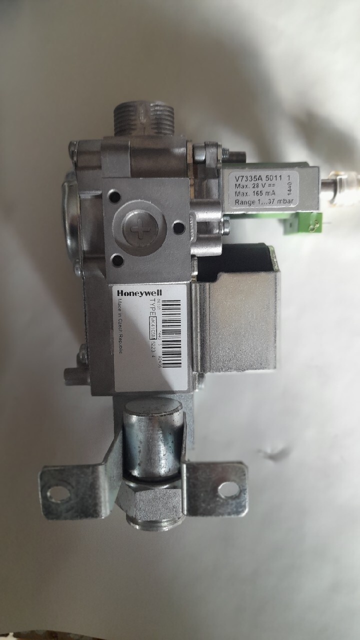 Bloc vanne gaz VK 4105 M 2071 U