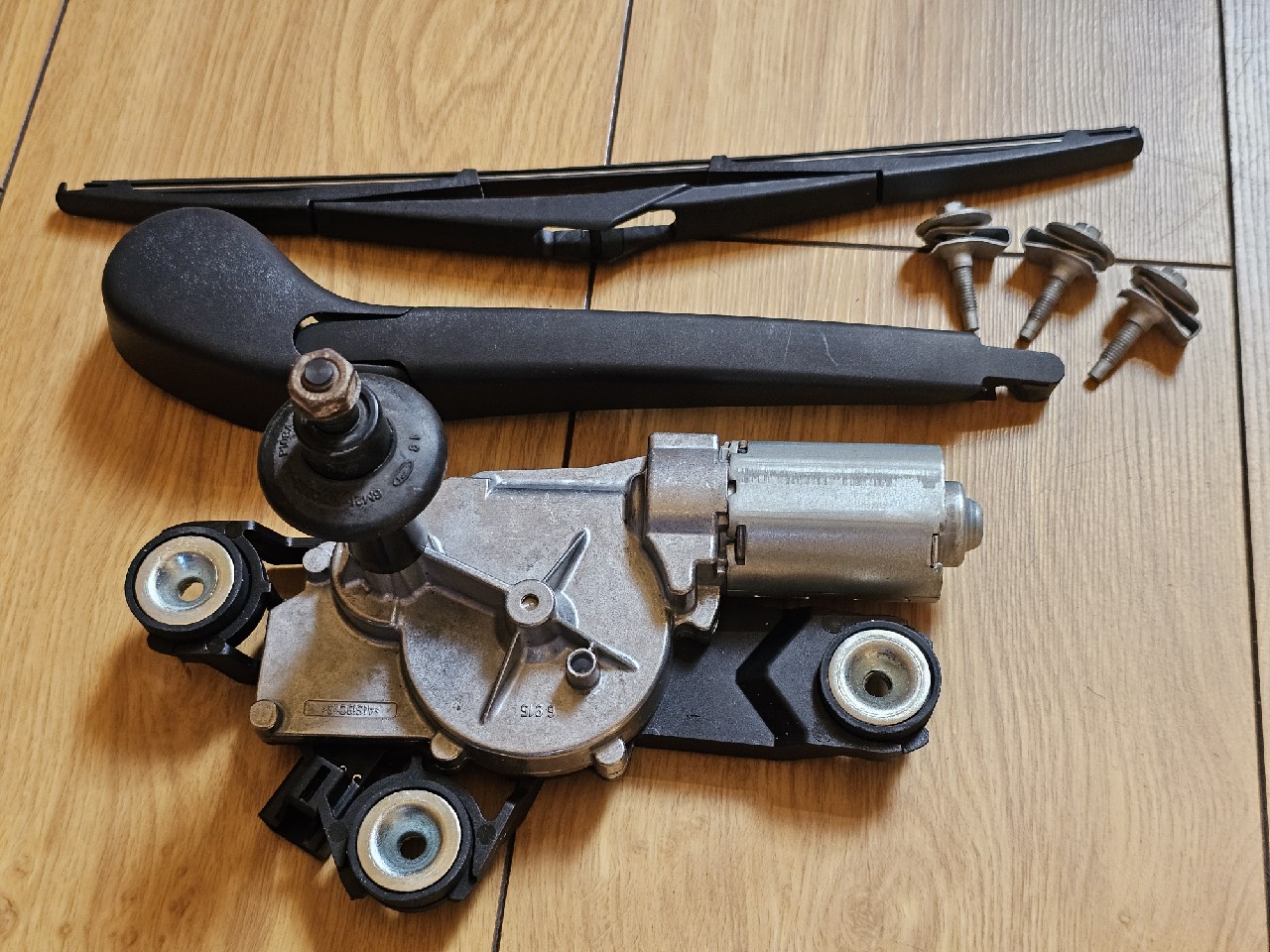 МЕХАНІЗМ ДВИГУНА ЗАДНЬОЇ ДВІРНИКИ FORD FOCUS MK3 РЕСТАЙЛ F1FB-17K441-AA 