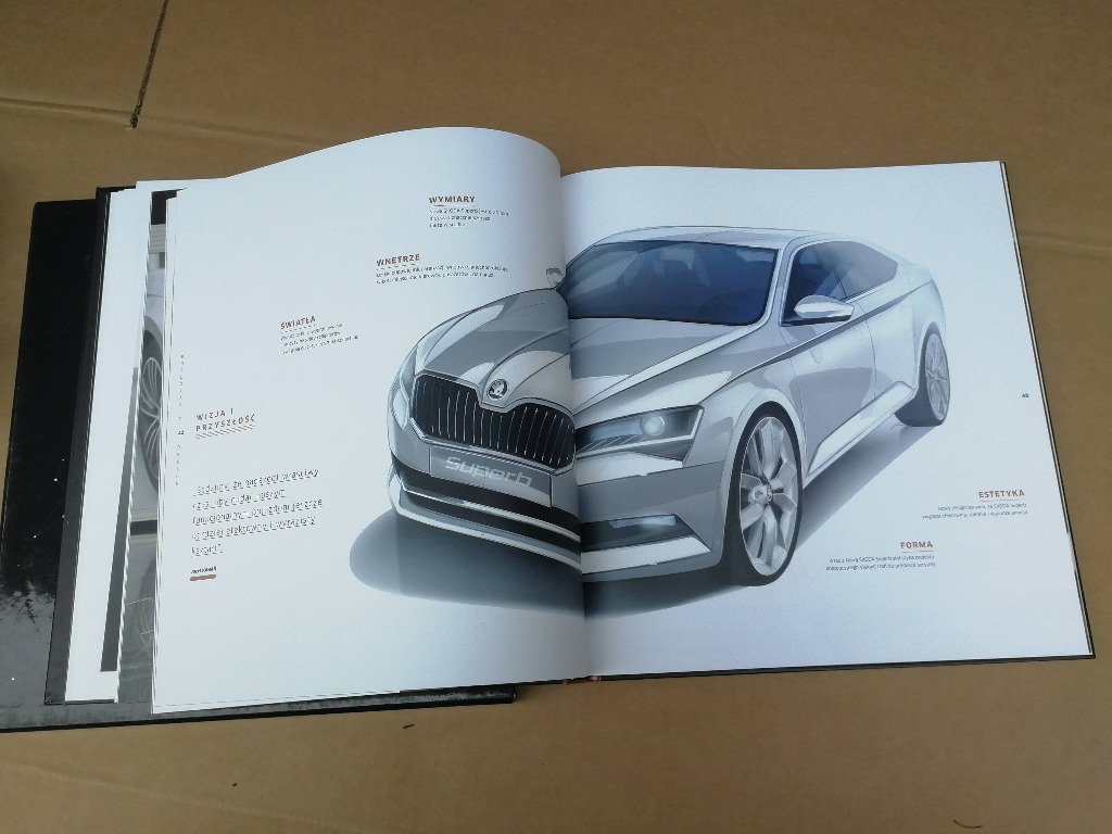 SKODA SUPERB nowa era Książka Katalog 2015 Swarzędz Licytacja na