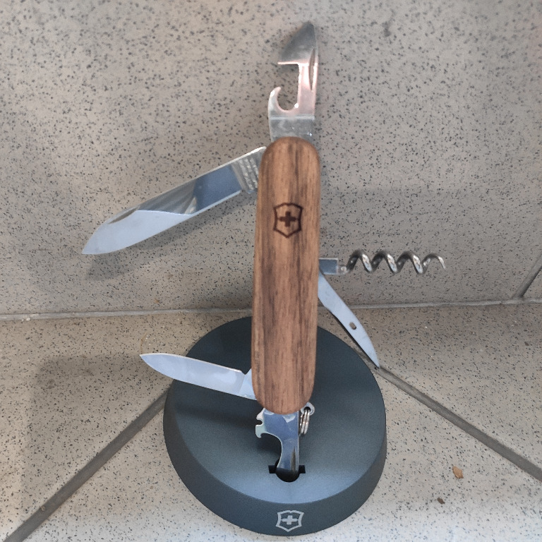 Spartan wood shop victorinox