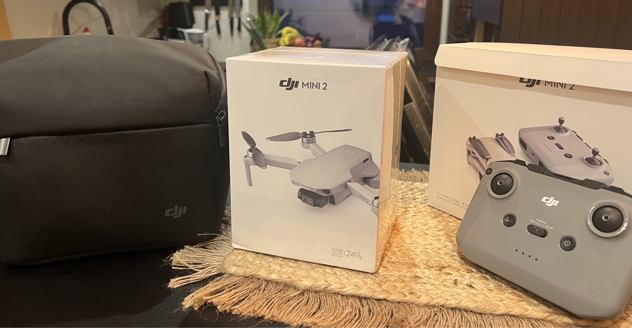 DjiMINI2   おまけ付き DJI Mini 2 Fly More Combo (Mavic Mini 2) - Ceny i opinie na