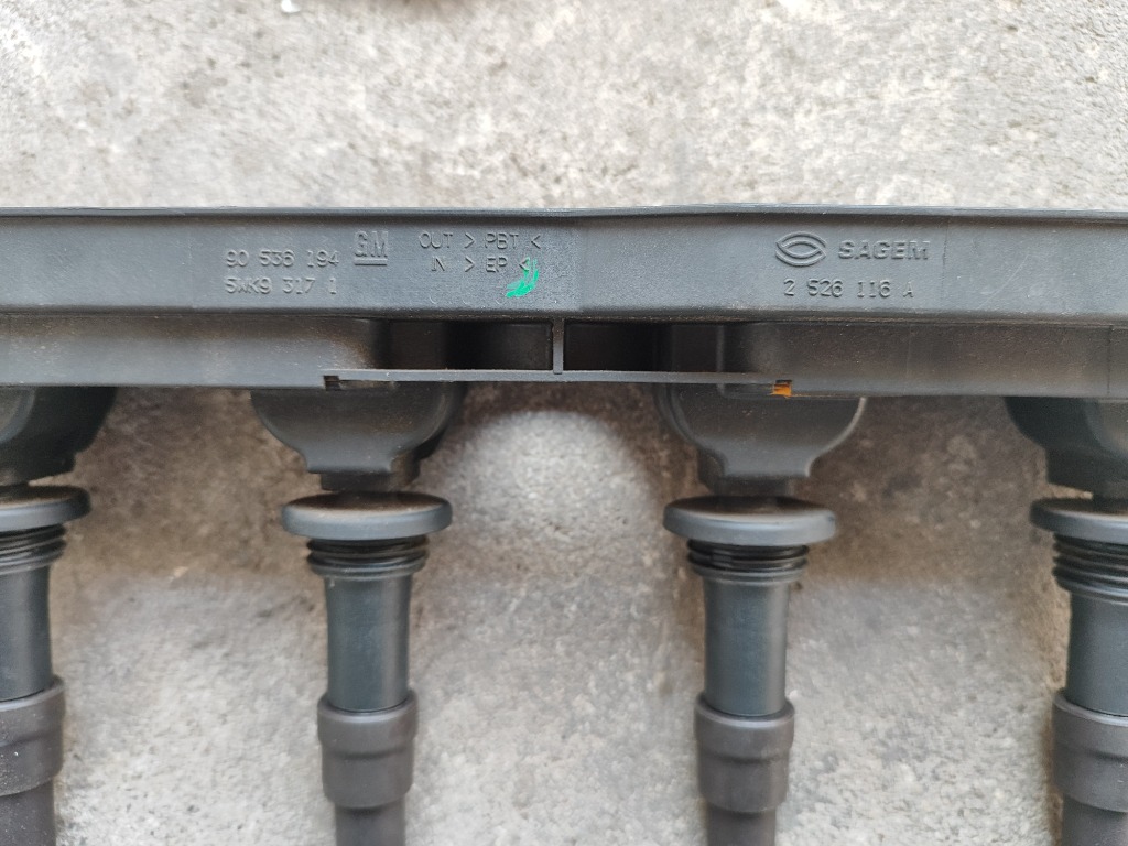 КОТУШКОЮ ЗАПАЛЮВАННЯ OPEL 90536194 2526116A 