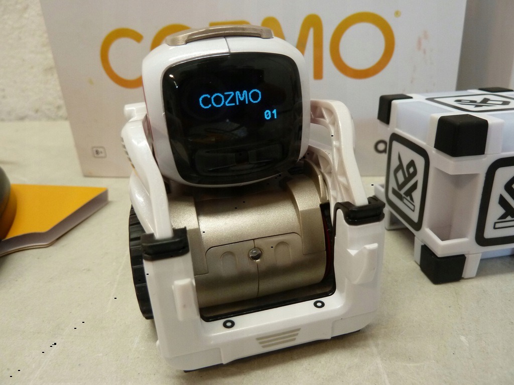 anki cozmo cena
