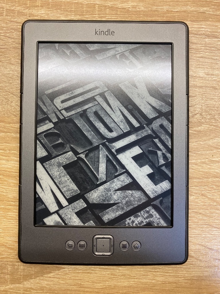 Amazon Kindle 4 WiFi model D01100 + czarne etui Sarnów Kup teraz na