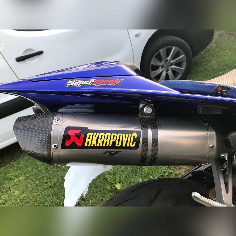 Rn22 akrapovic deals