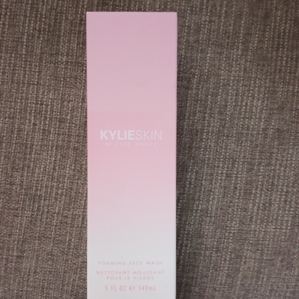 Kylie Skin Foaming Face Wash 149ml pianka Pisarzowice Kup teraz na