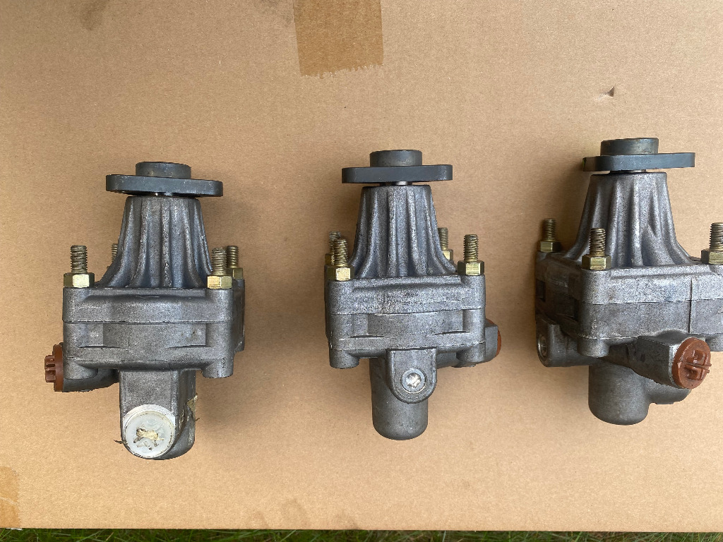 НАСОС ПІДСИЛЮВАЧА ZF 7681955267 
