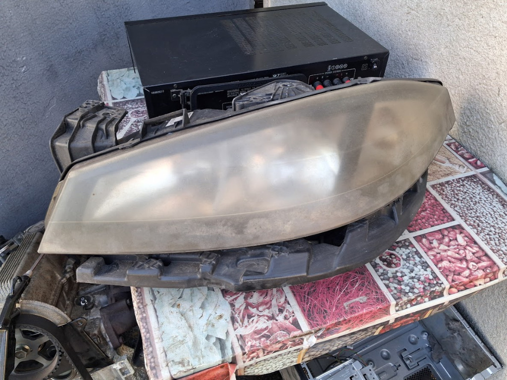 ФАРА ЛІВА RENAULT LAGUNA II 8200481196 VALEO 89900469 PO РЕСТАЙЛІНГУ 
