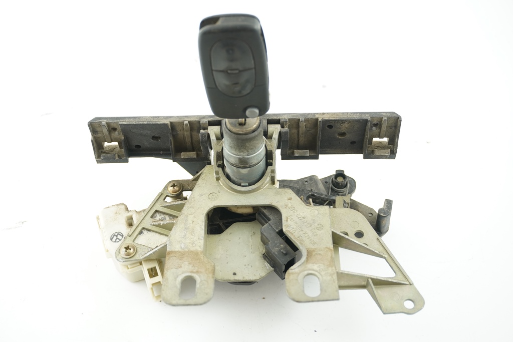 ЗАМОК ЗАДНЬОЇ КРИШКИ БАГАЖНИКА КЛЮЧИК VOLKSWAGEN ПАСАТ B5 СЕДАН 3B0827297 