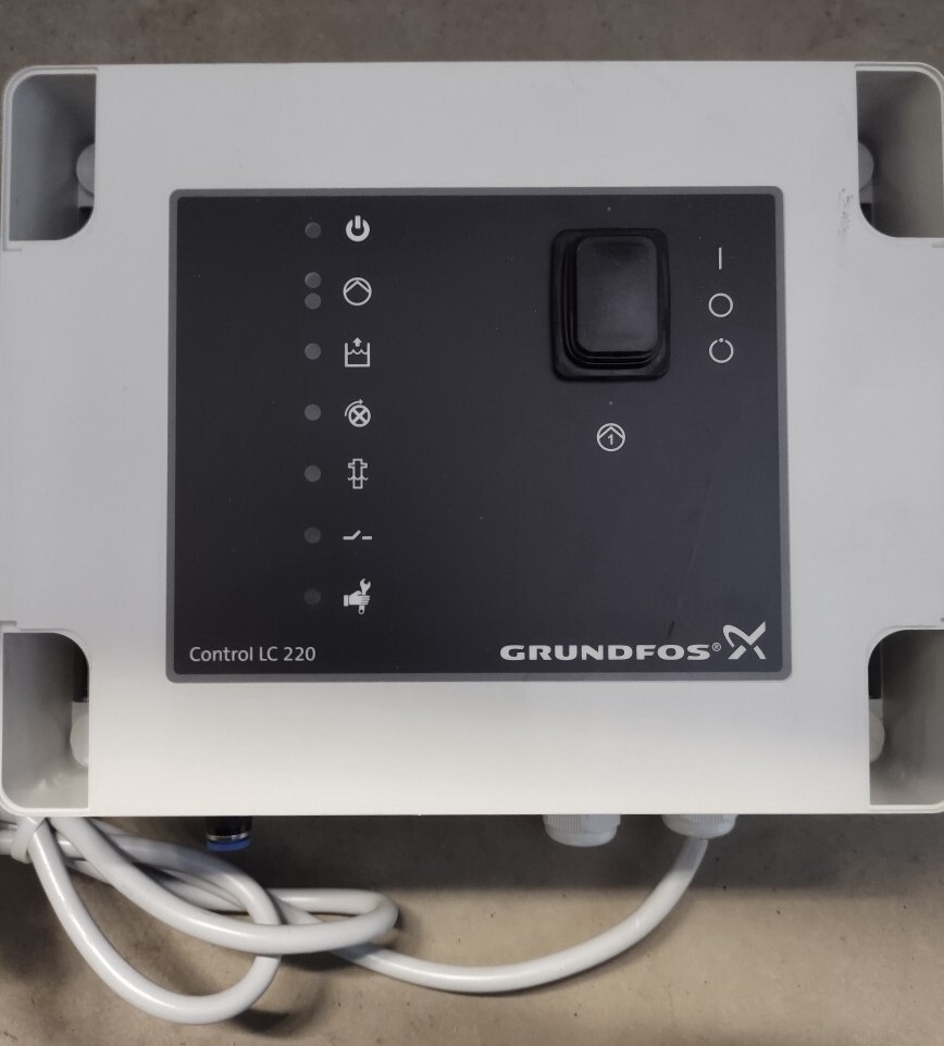 GRUNDFOS Control LC 221 Niveau-Steuerung Pumpensteuerung für 2 Pumpen 97901158 e