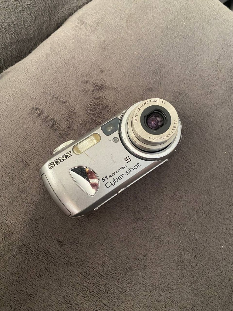 Aparat Sony Cyber Shot dscp93a! Start z 20 zł! Warszawa Licytacja