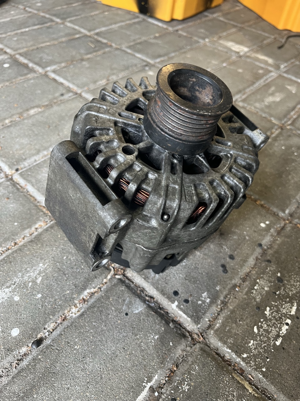 ГЕНЕРАТОР MERCEDES GL ML A0141540402 