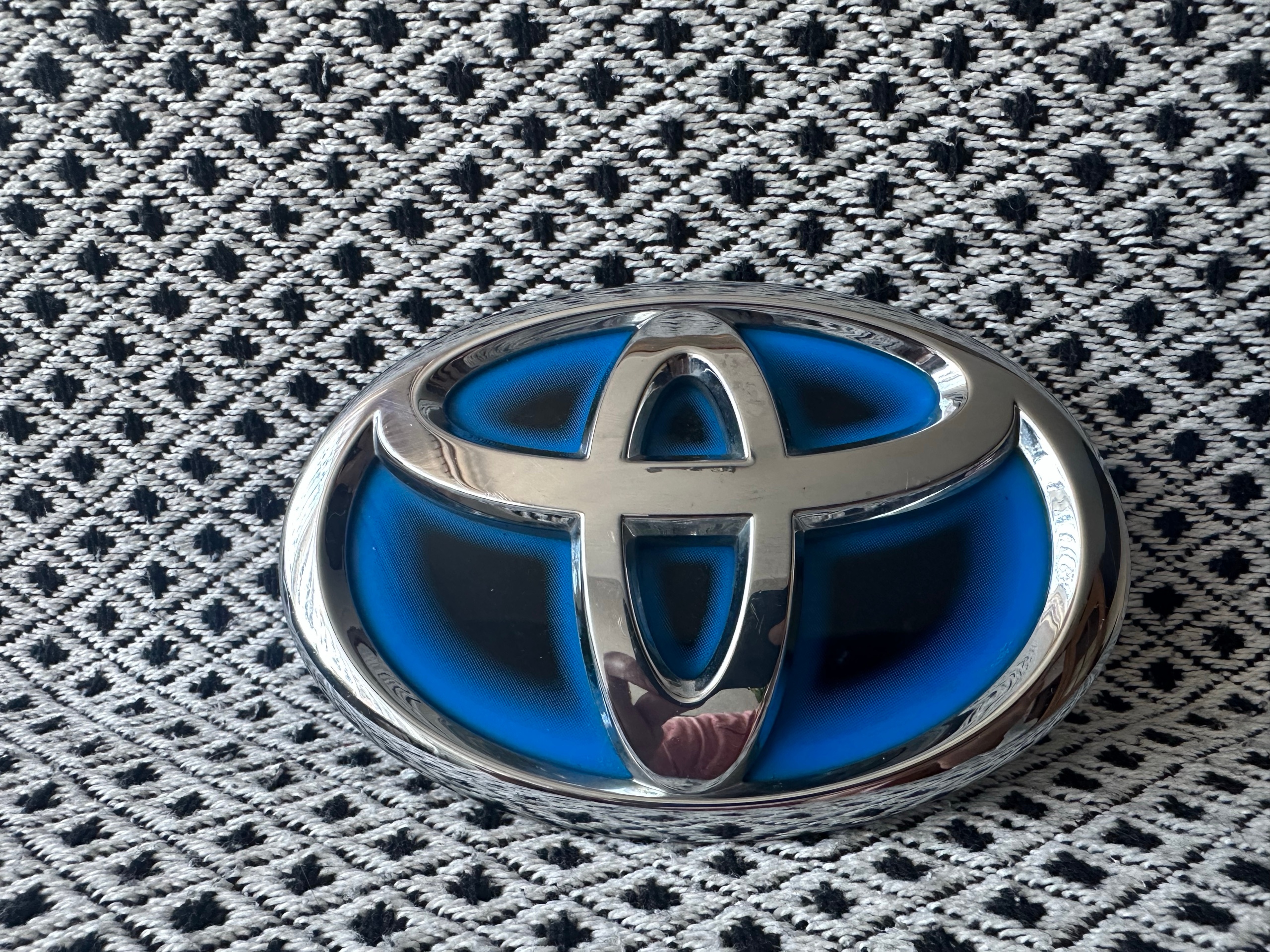 TOYOTA YARIS 3 РЕСТАЙЛ ЗНАЧОК ЛОГОТИП ЕМБЛЕМА ПЕРІД 75301-0D130 75311-0D170 