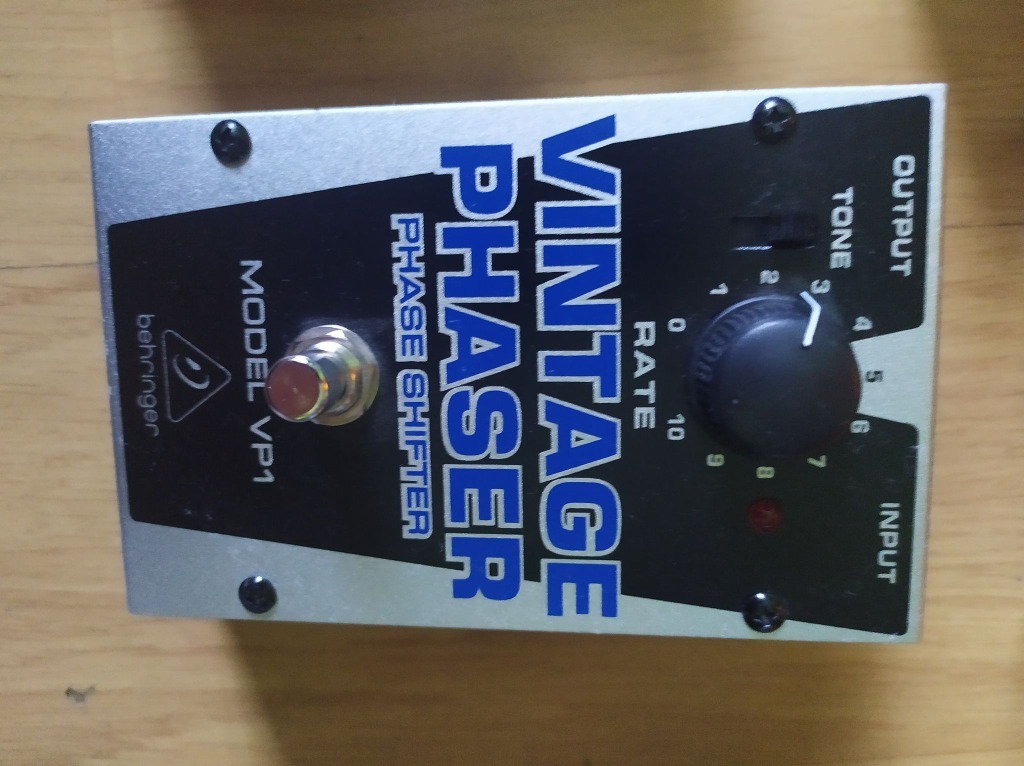 Behringer Tremolo, Reverb, Delay, Phaser BCM! Wiśniew Licytacja