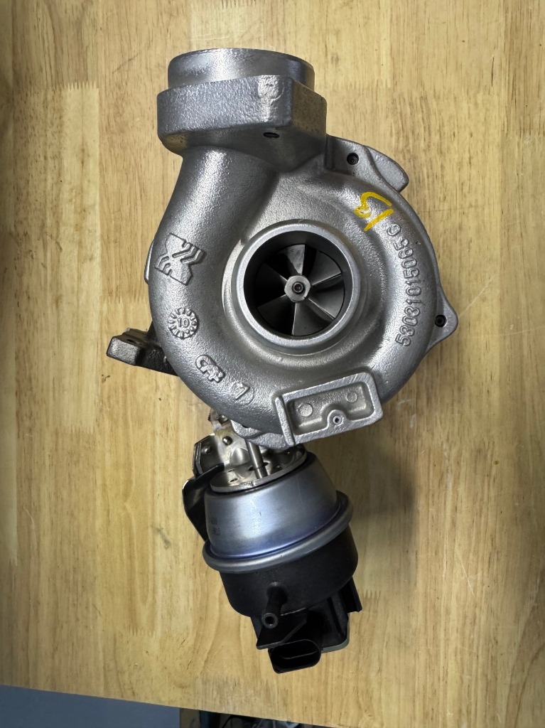 ТУРБОКОМПРЕСОР РЕСТАВРОВАНА 53039700140 AUDI SEAT 2.0 TDI 120-143 KM 