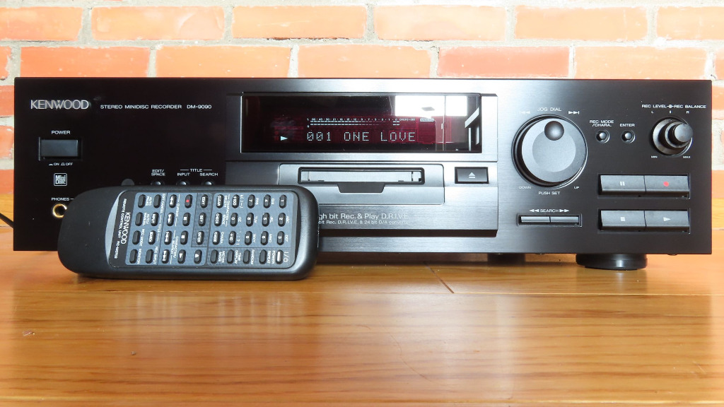 通電確認済み KENWOOD ケンウッド MDデッキ DM-9090 通電確認済み KENWOOD ケンウッド MDデッキ DM-9090 通電確認