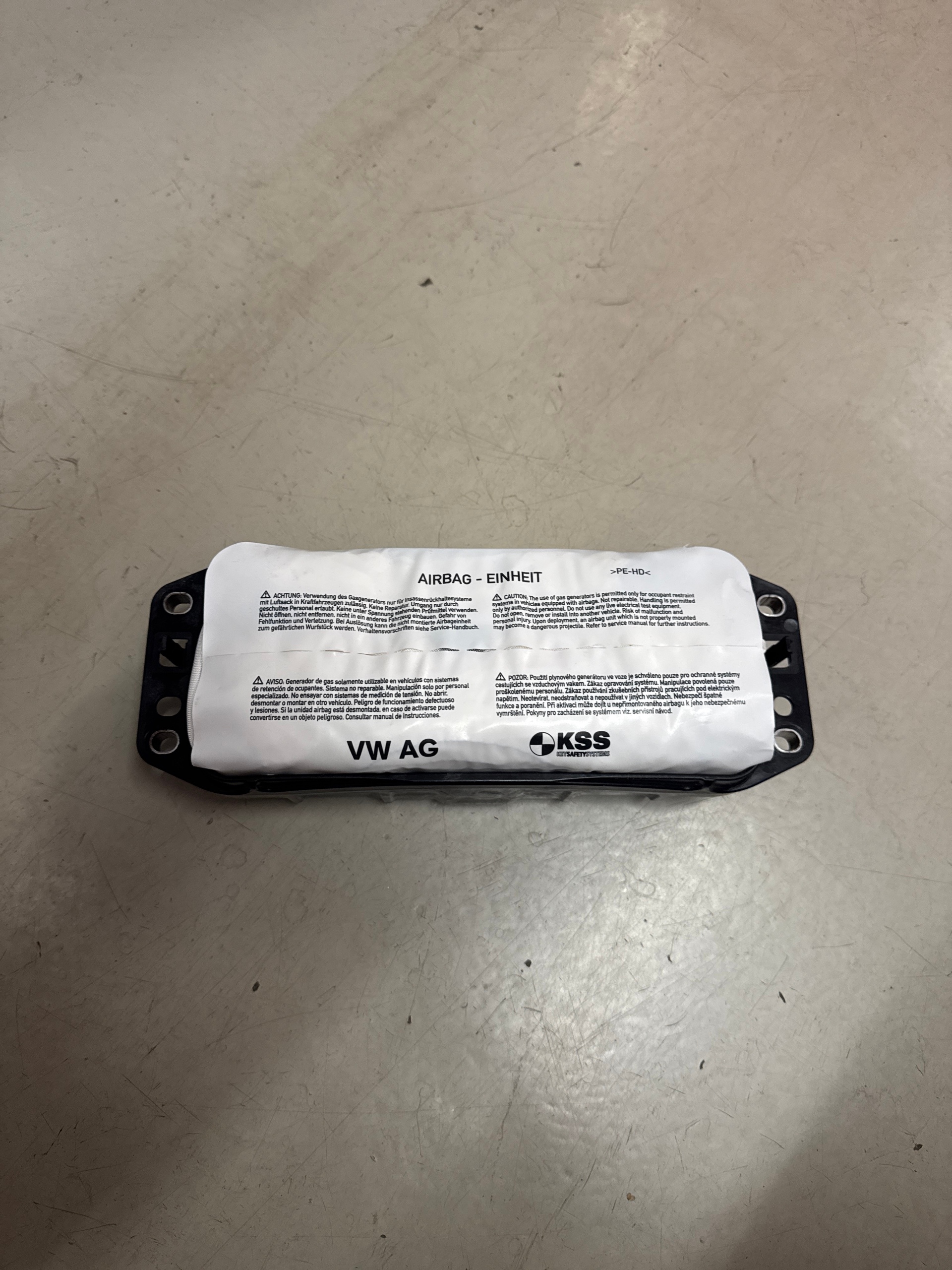 ПОДУШКА ПАСАЖИРА A6 C8 4K0880204D 