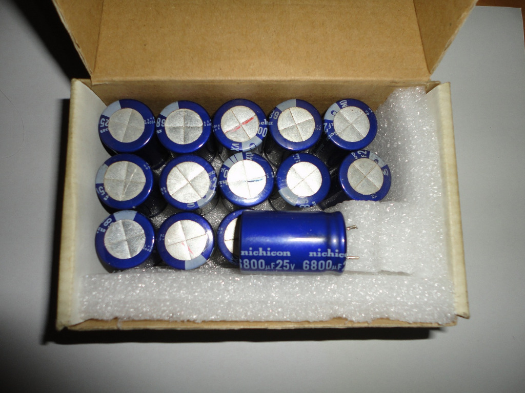 Kondensator elektrolityczny Nichicon 6800uF 25V | Cięcina | Kup teraz ...