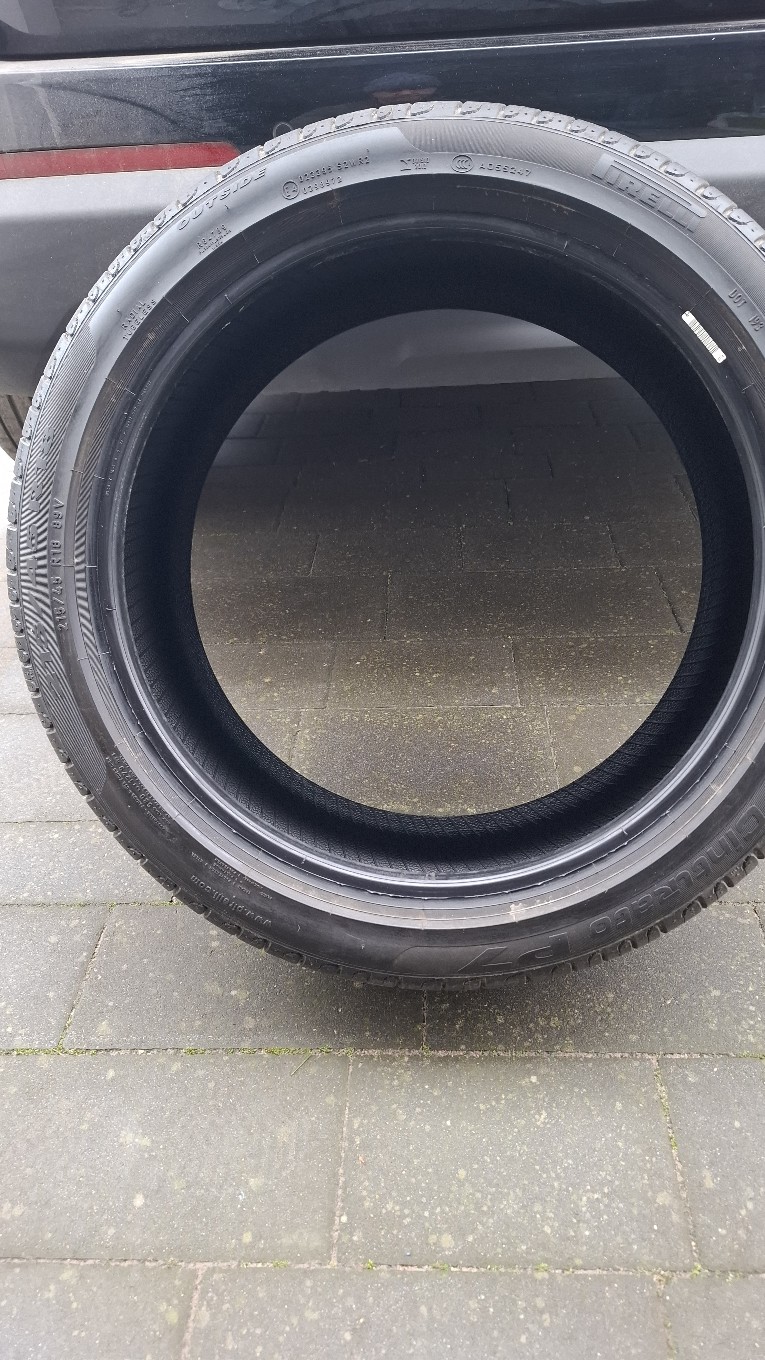 ПРОДАМ КАК НОВОЕ PIRELLI P7 CINTURATO 215/45 R18 89 V ГОД 2025 LETNIE. .. 