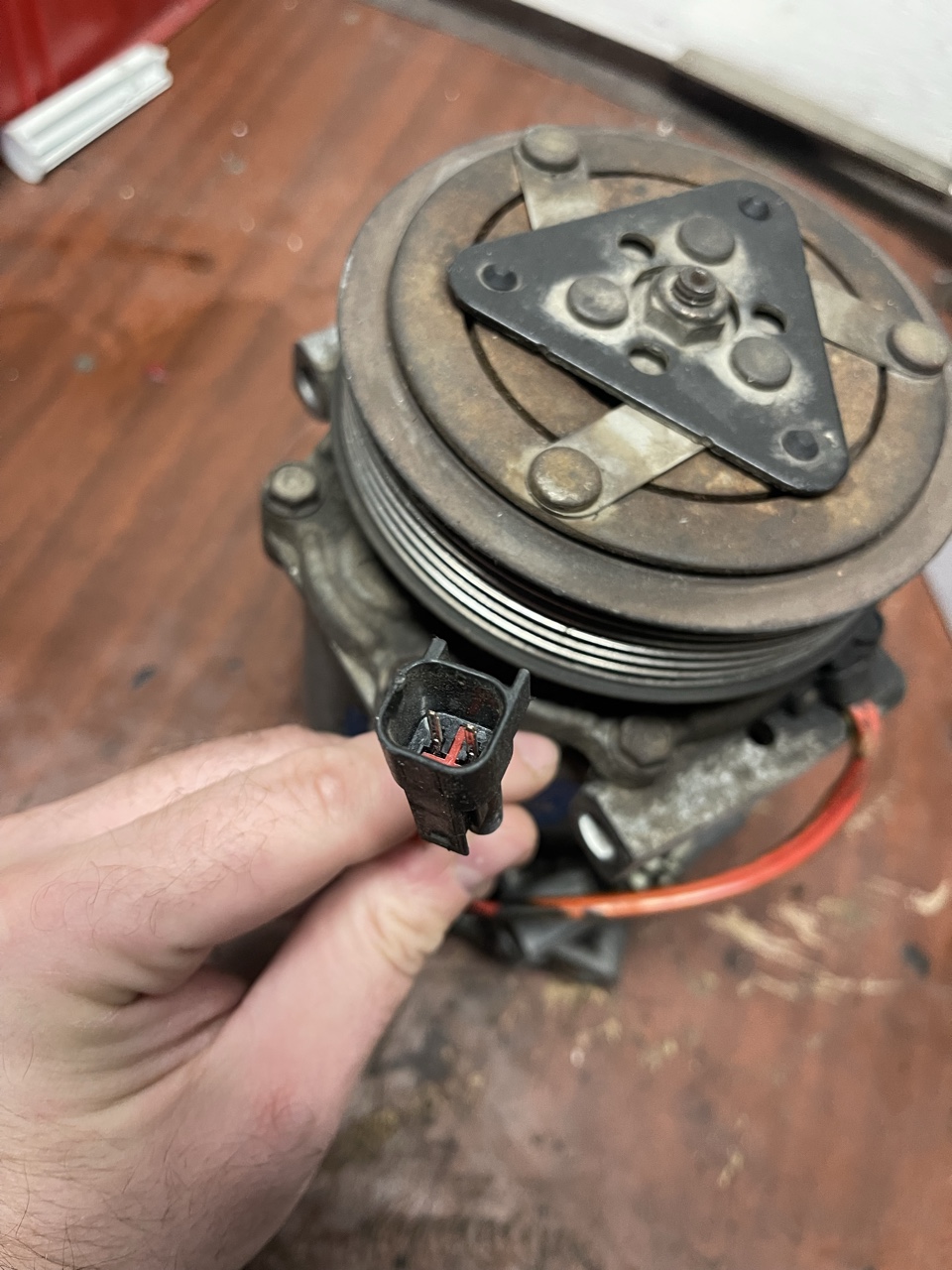 КОМПРЕСОР КОНДИЦІОНЕРА MAZDA FORD BP8F-61-450B 