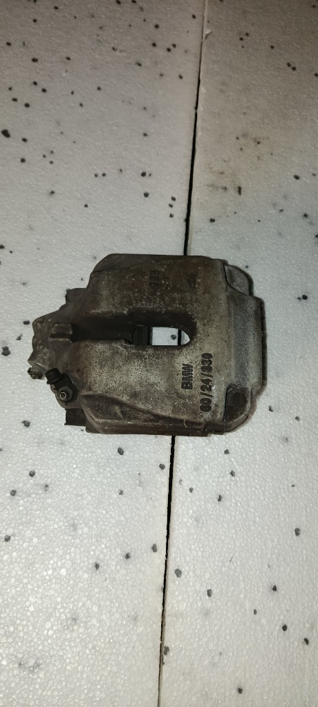 СУПОРТ ЛІВИЙ ПЕРІД BMW СЕРІЯ 5 F10 F11 33024 
