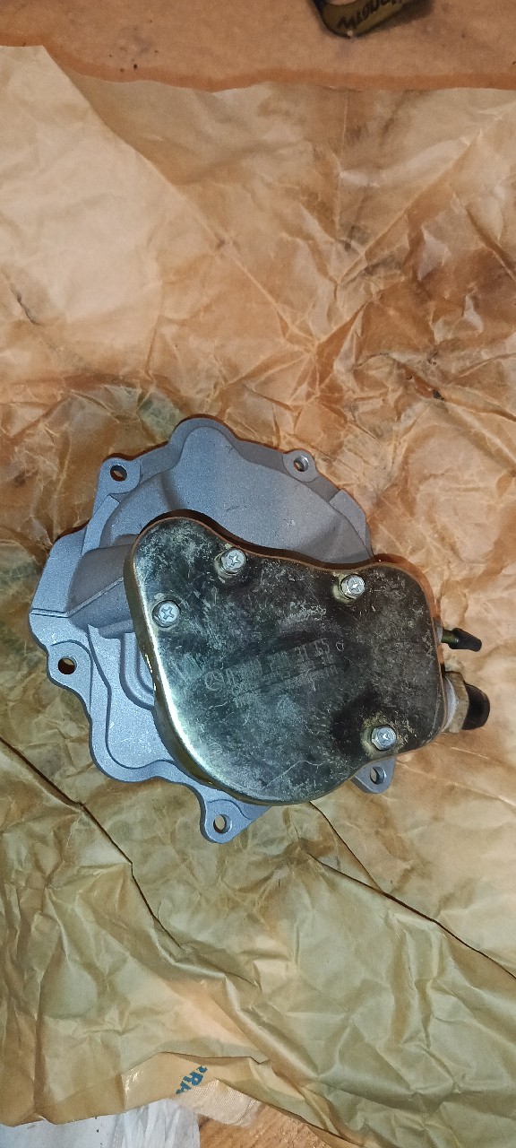 MERCEDES НАСОС VACUUM A0002303165 NOWA! W201 W124 W902 