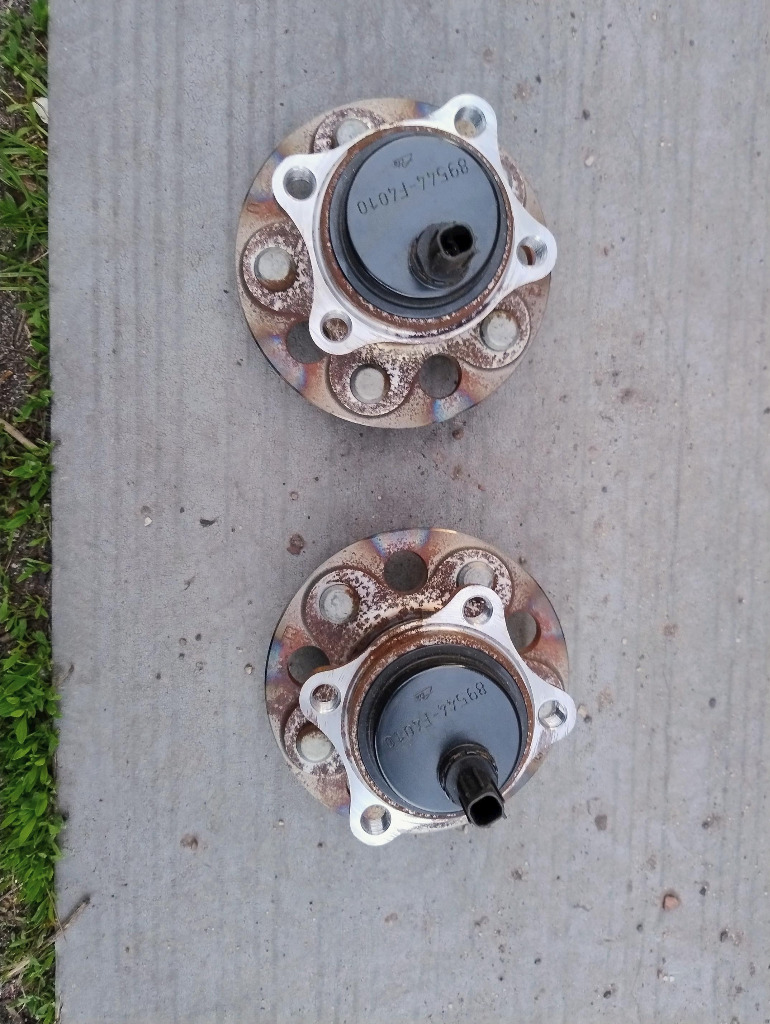 TOYOTA COROLLA E21 2023 СТУПИЦЕЮ ПІДШИПНИК КОЛЕСА ЗАД 89544-F4010 