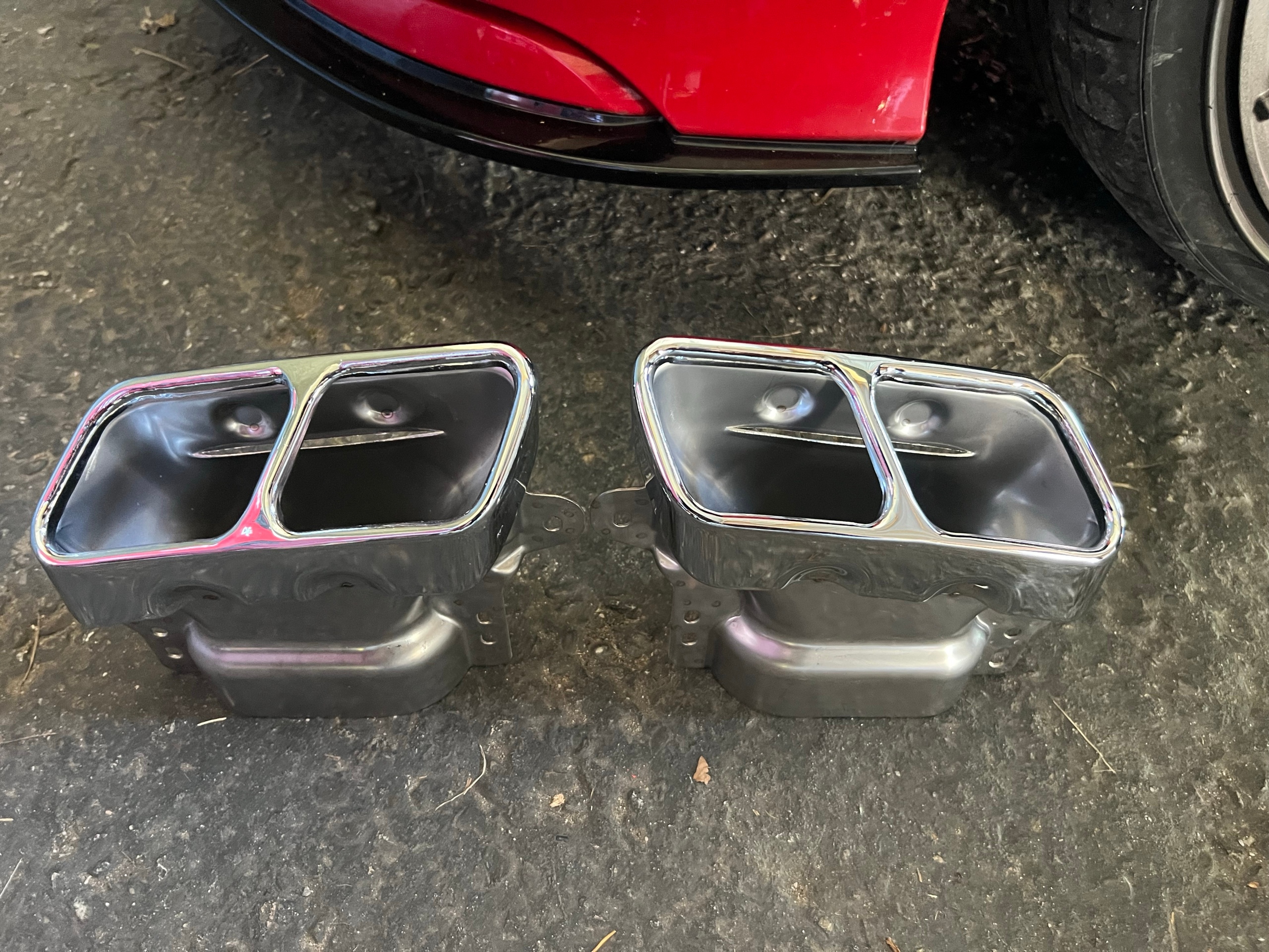НАКІНЕЧНИКИ ВИПУСКУ CLA 45 A45 GLA AMG ГЛУШНИК MERCEDES 2013-2019 A2214904027 