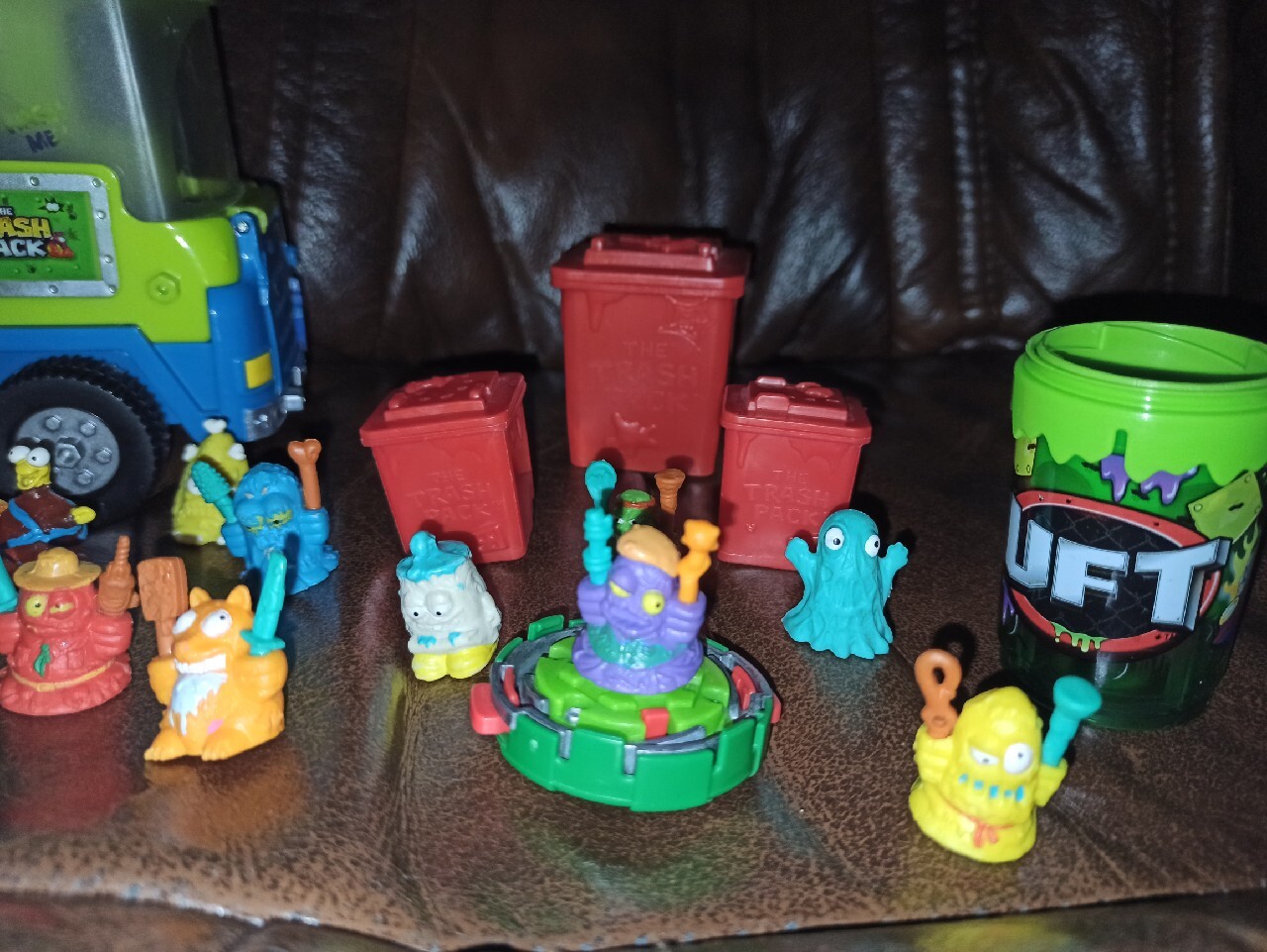 TRASH PACK śmieciarka kontenerowa UFT śmieciaki Lubin Kup teraz na