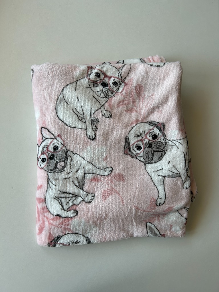 Koc dekoracyjny Smukee mopsy 150x180 cm Katowice Kup teraz na Allegro Lokalnie