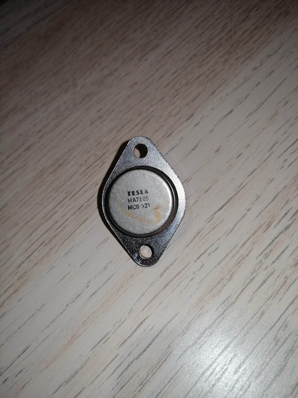 Stabilizator napięcia TESLA MA7805 MCO 321 | Gdynia | Kup teraz na ...