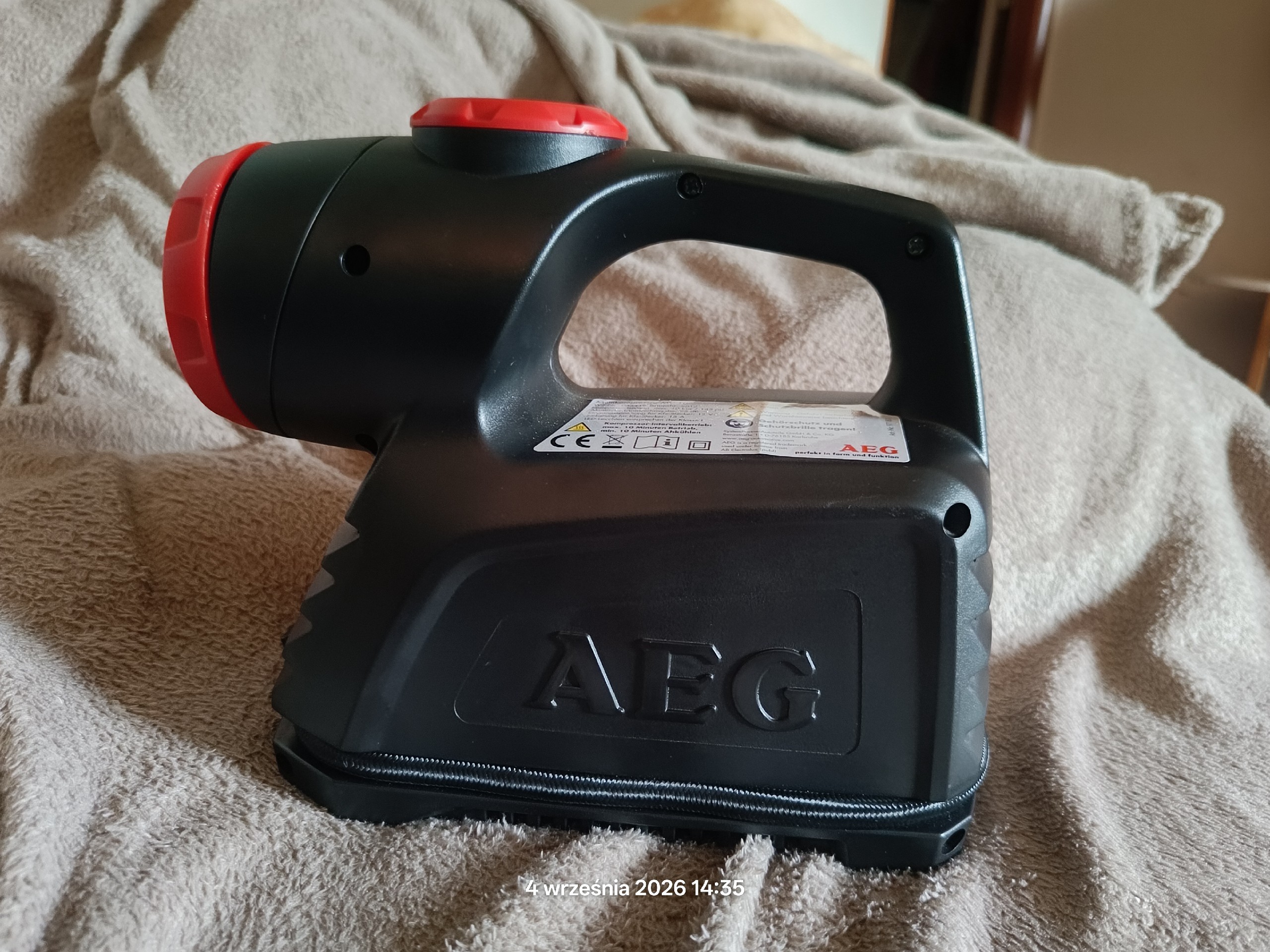 PRZENOSNA, AKUMULATOROWA STACJA ПОВІТРЯ I ENERGII МАРКИ AEG, ТИП LA 10 