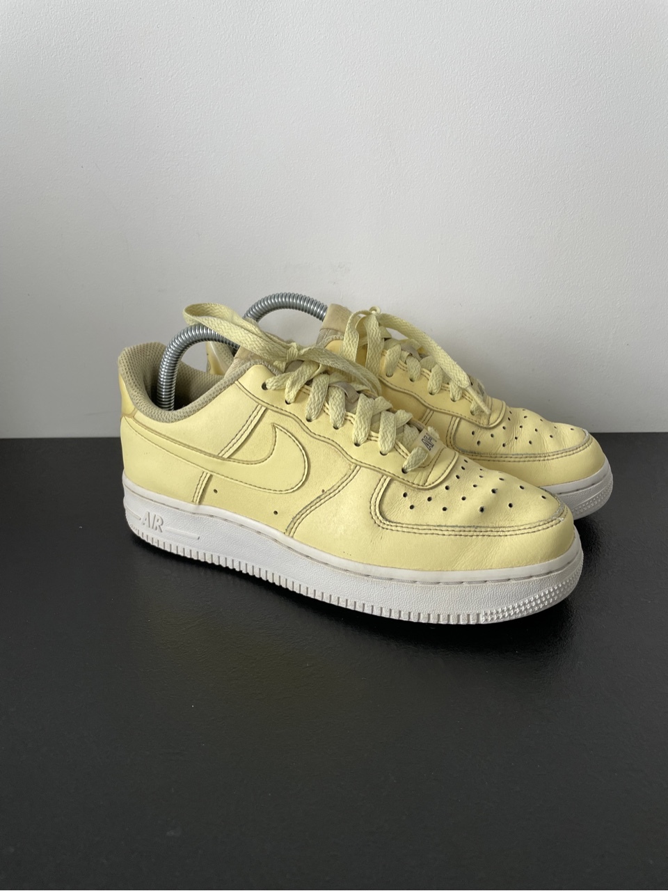 Buty Nike air force 37,5 żółte Toruń Kup teraz na Allegro Lokalnie