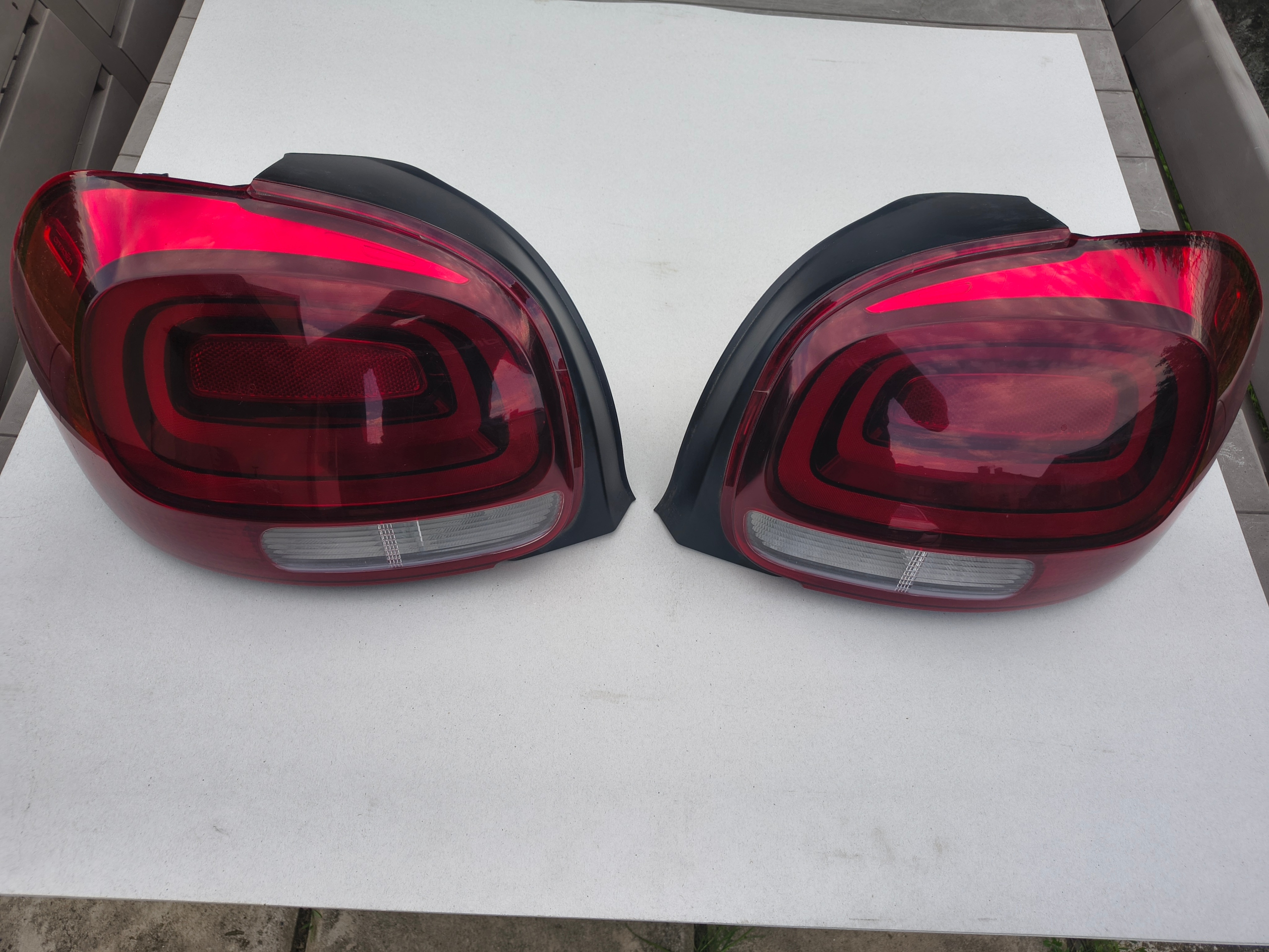 КОМПЛЕКТ ФАР ЗАД CITROEN C3 3 B618 16- 9812257480 9812257580 