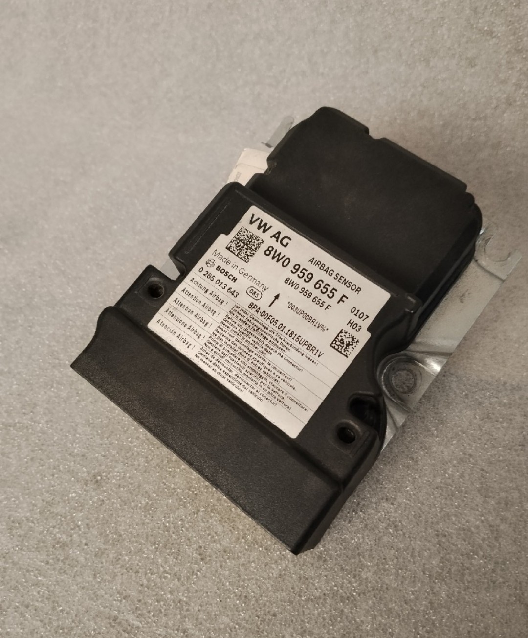 СЕНСОР AIRBAG AUDI A4 B9 A5 8W0959655F 