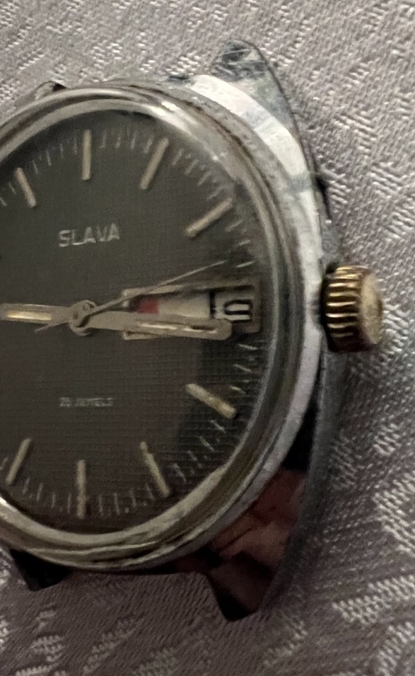Zdjęcie oferty: Nareczny zegarek Slava 26 jewels z datownikiem