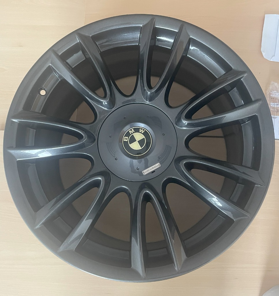 ОРИГІНАЛ ДИСКИ BMW INDIVIDUAL 20'' V-301 