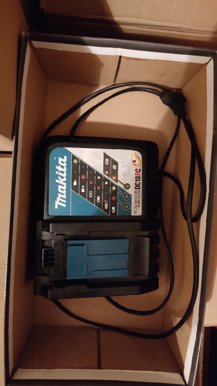 Ładowarka makita dc18rc | Tarnów | Licytacja na Allegro Lokalnie