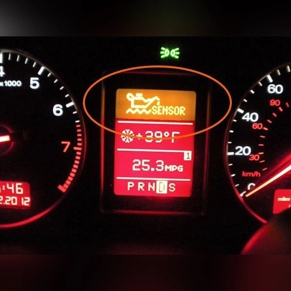 Audi a4 уровень масла. 04 см ауди а4 б8. Бортовой компьютер ауди q5. Audi a4 уровень масла. Oil level sensor defective audi a4 b8.