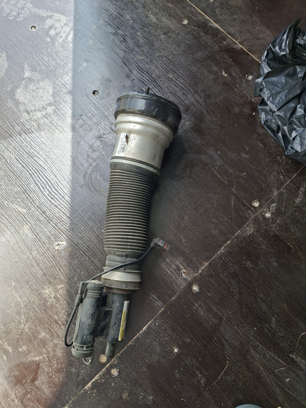 MERCEDES W220 АМОРТИЗАТОР AIRMATIC ЛІВИЙ BILSTEIN A2203201338 
