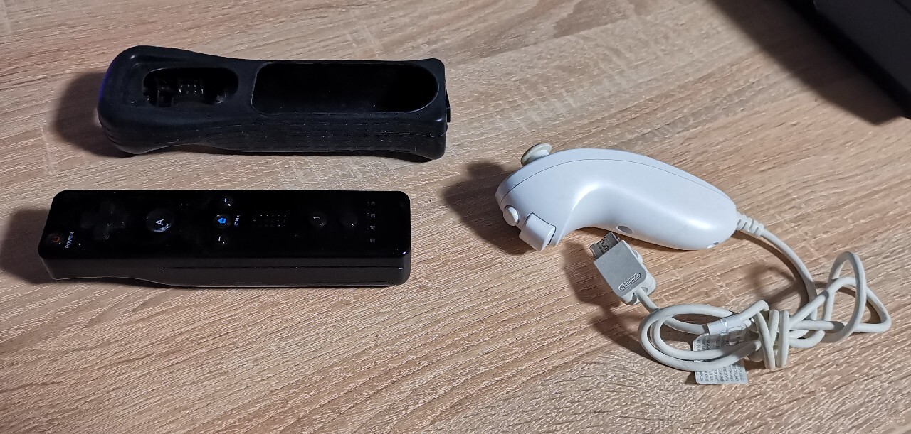 Wii Remote, nunchucki Nintendo Wii - Allegro Lokalnie