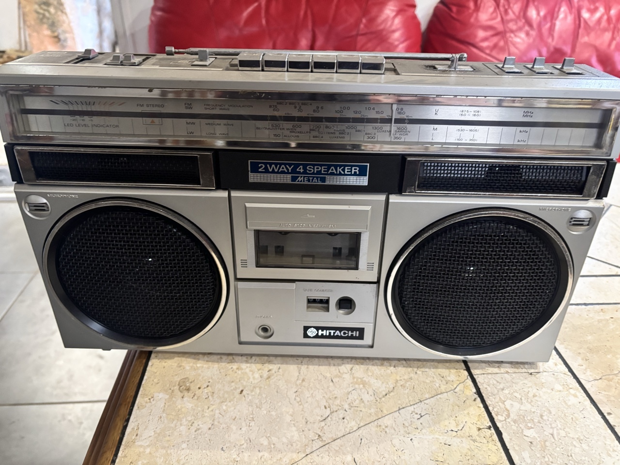 HITACHI WIRELESS STERED RADIO ラジオ ddfe1117-d79c-4c33-b177-