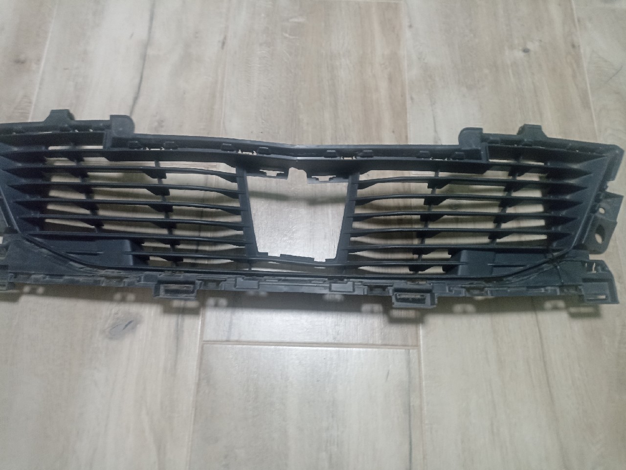 РЕШІТКА БАМПЕРА ПЕРІД PEUGEOT 2008 II РАДАР 9826327480 