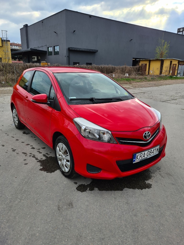 Toyota Yaris VAN 1.0 Iwanowice Dworskie Ogłoszenie na