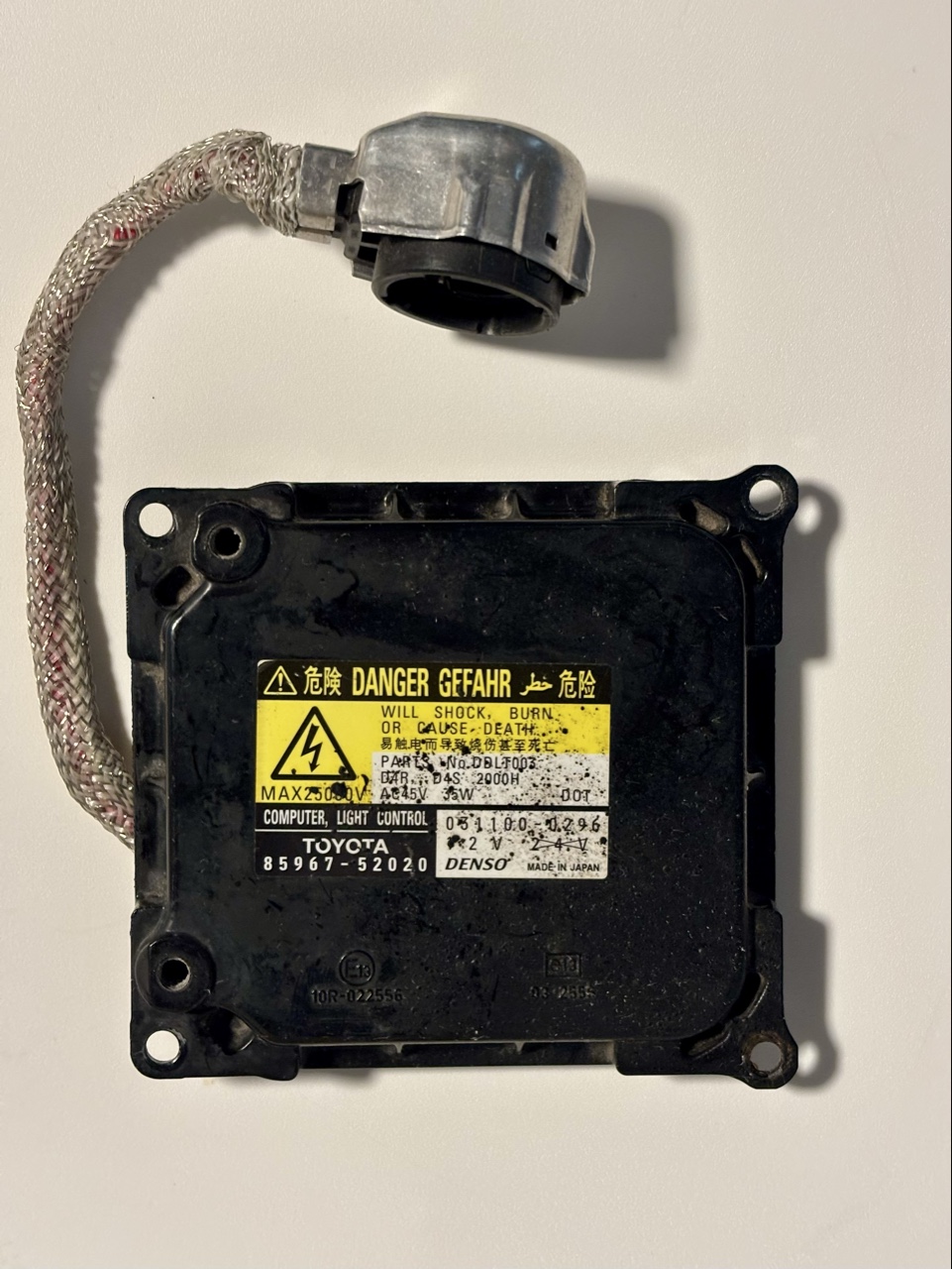 DENSO КСЕНОН ПЕРЕТВОРЮВАЧ D4S КСЕНОН TOYOTA LEXUS DDLT003 85967-52020 