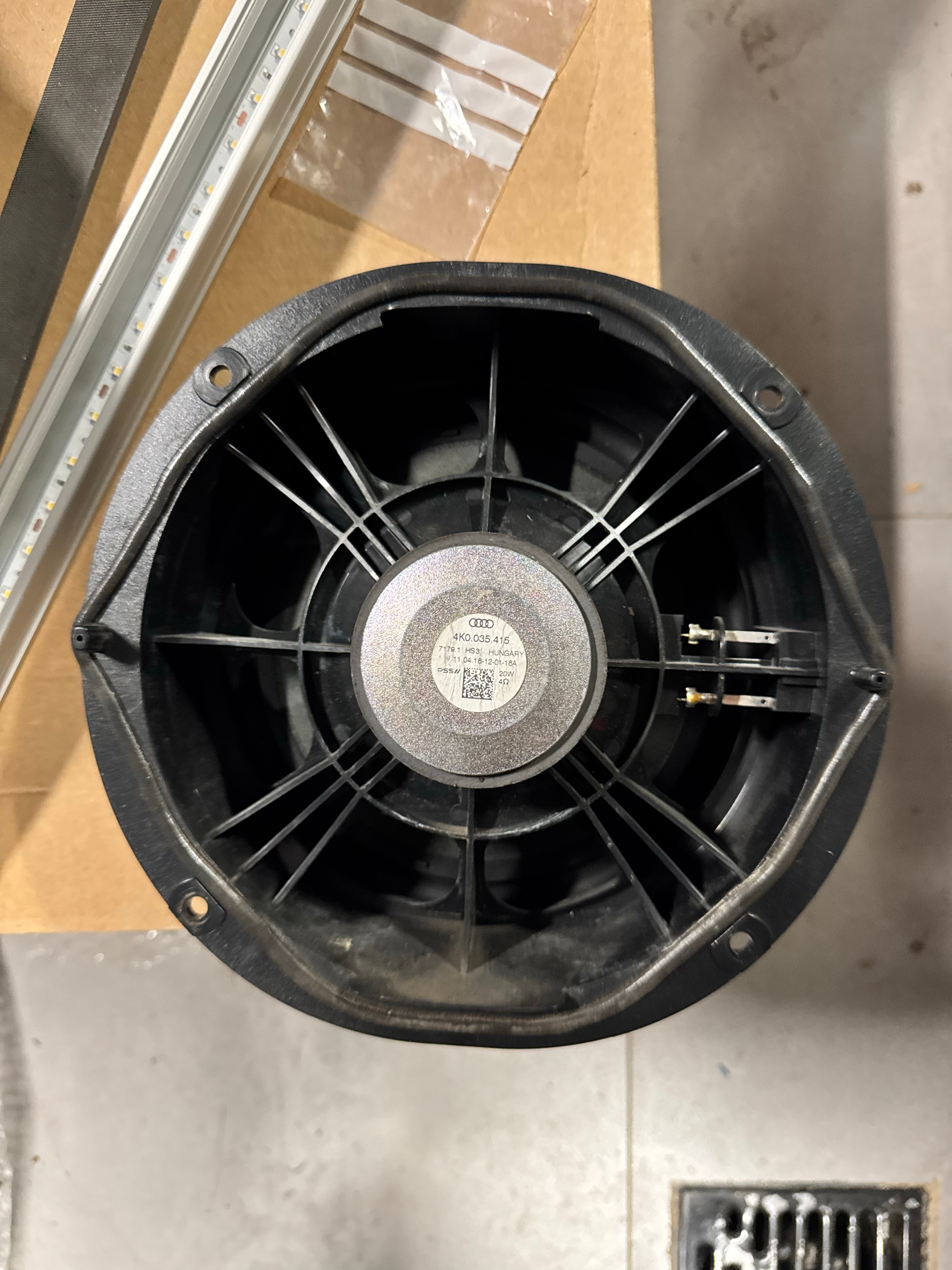 ДИНАМІК ДВЕРІ AUDI A7 A6 C8 4K0035415 