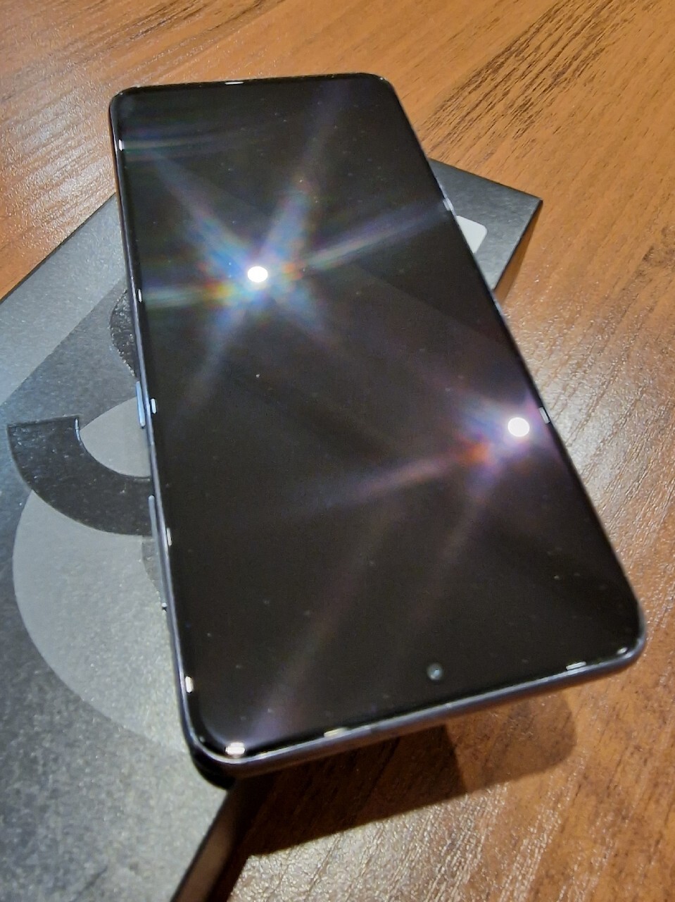 Zdjęcie oferty: Samsung Galaxy S21 roczny na gwarancji 