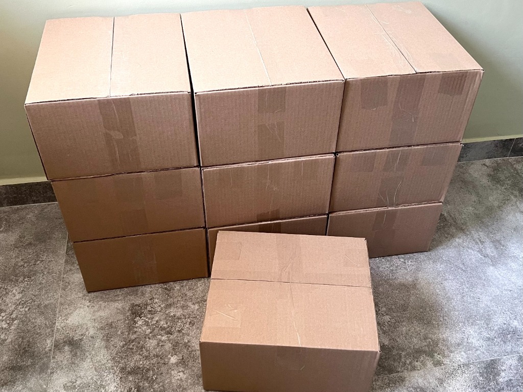 BOX AMAZON ZWROTY KONSUMENCKIE / NADWYŻKI MAG. GSM Warszawa