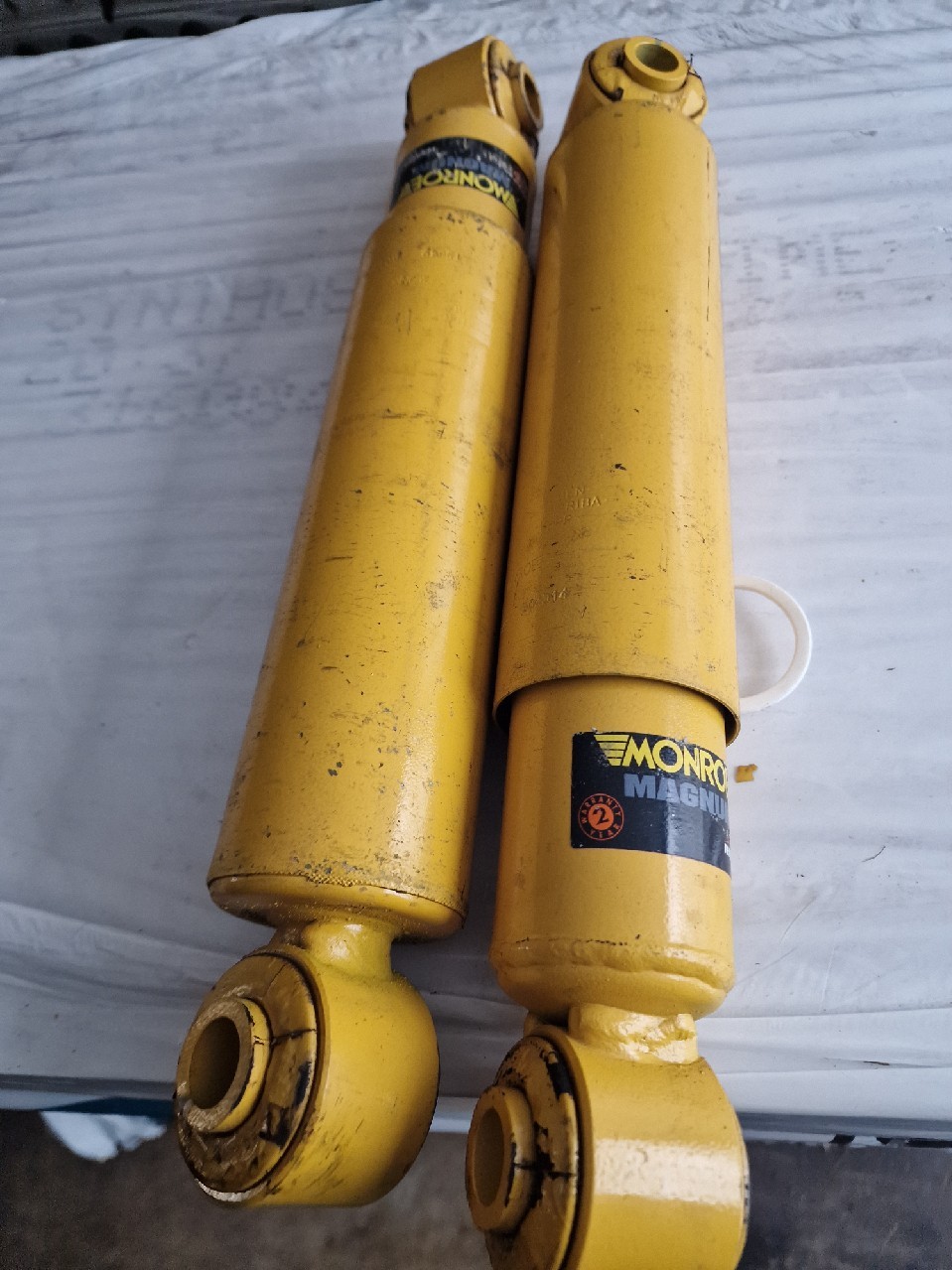 2X АМОРТИЗАТОР ЗАД MAN E2000, F2000, TGA, TGM MONROE T5349 